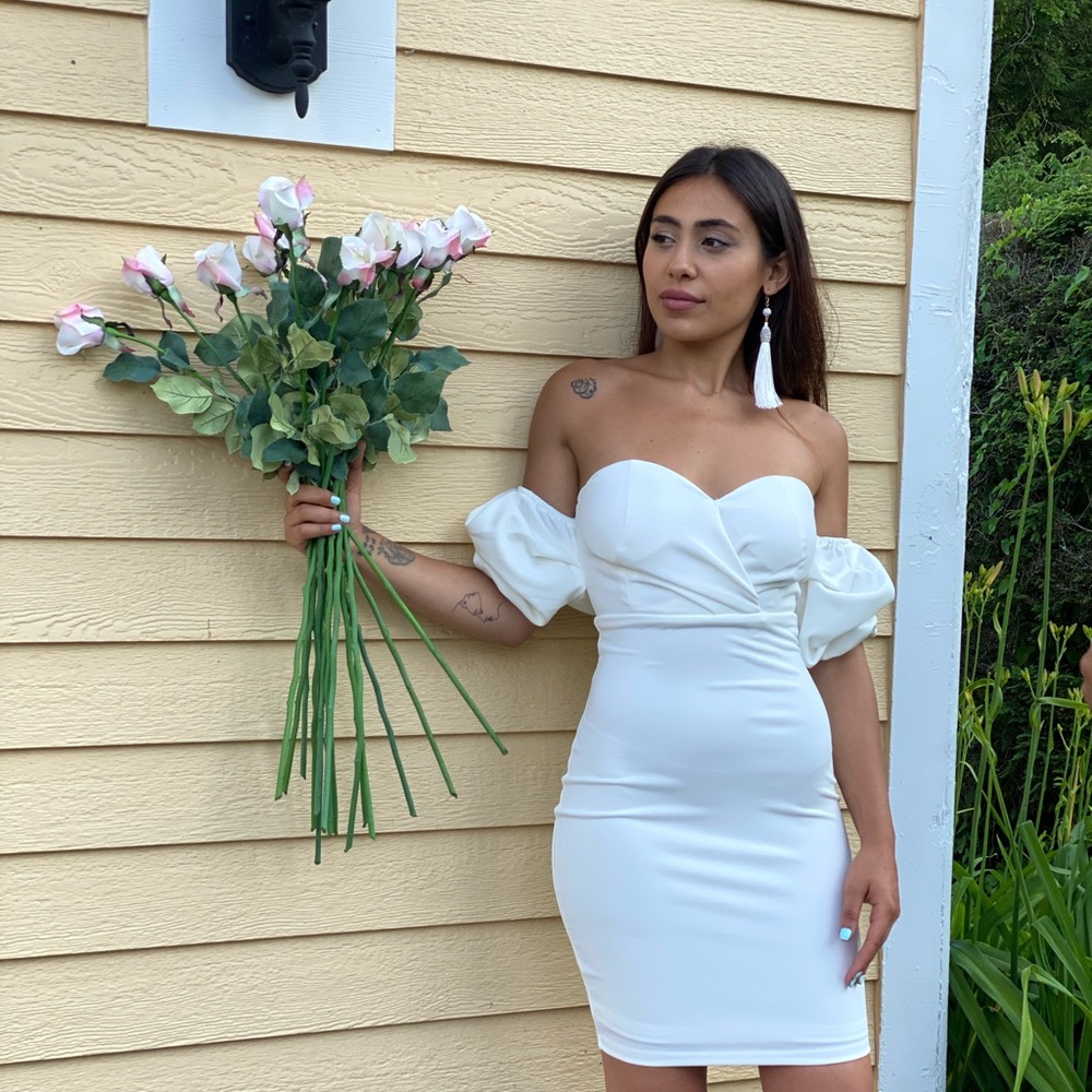 ‼️ Elegant White Puff Sleeve Fitted Classy Dress - Picture 5 of 8